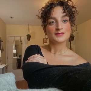 Meet your Posher, Alexandra